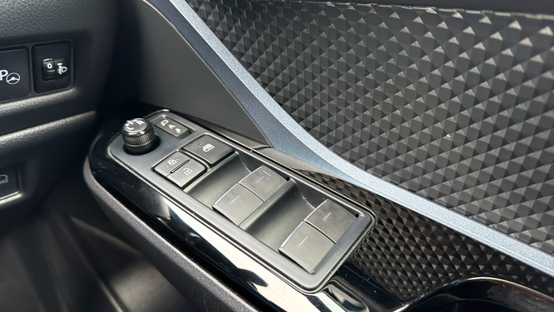 Toyota C-HR 1.8 Hybrid Design 5dr CVT Hybrid Hatchback